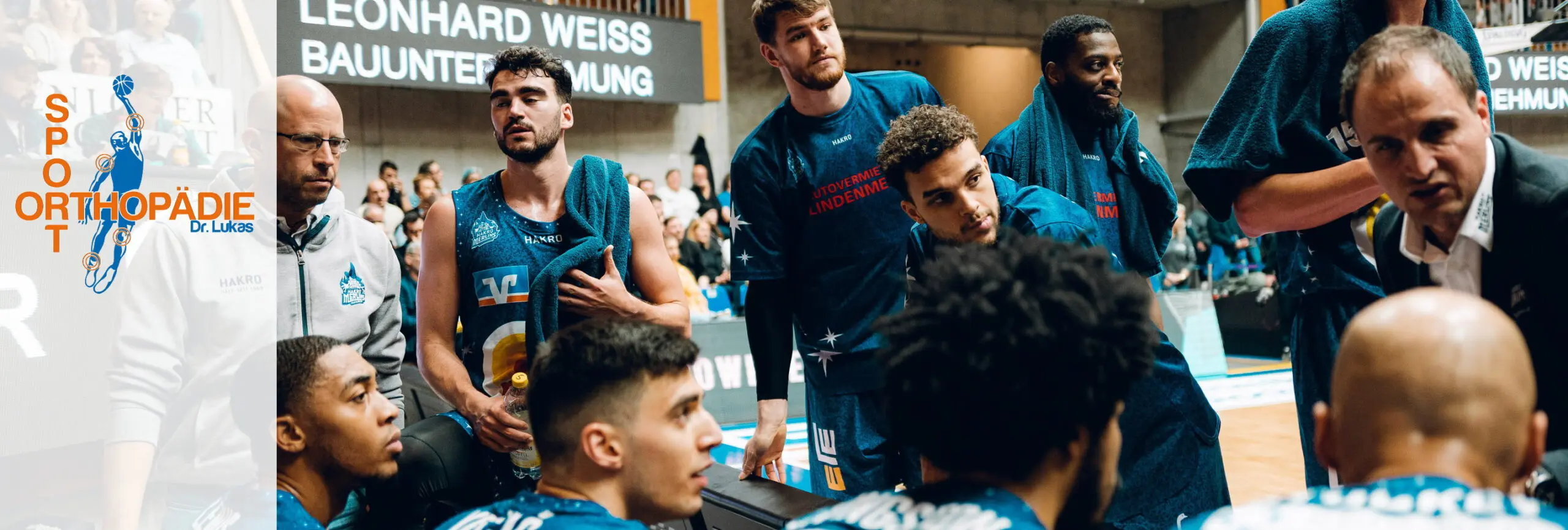 Dr. Lukas bei der Teambetreuung